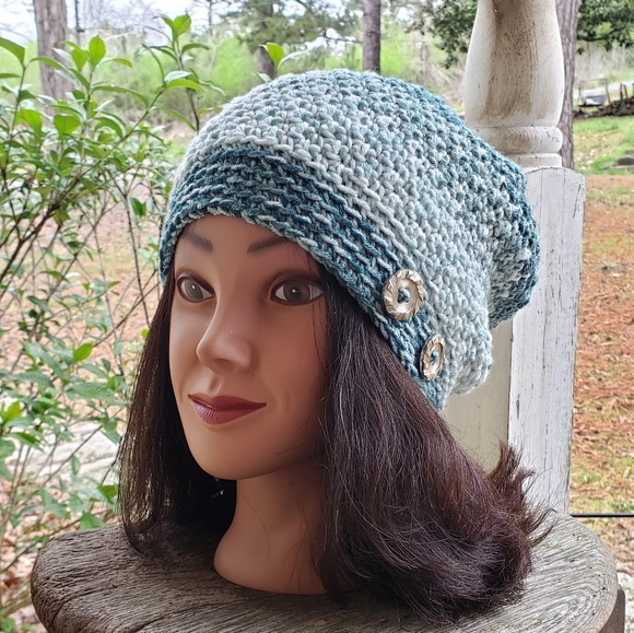 Handmade slouchy beanie - Picture 2 of 3